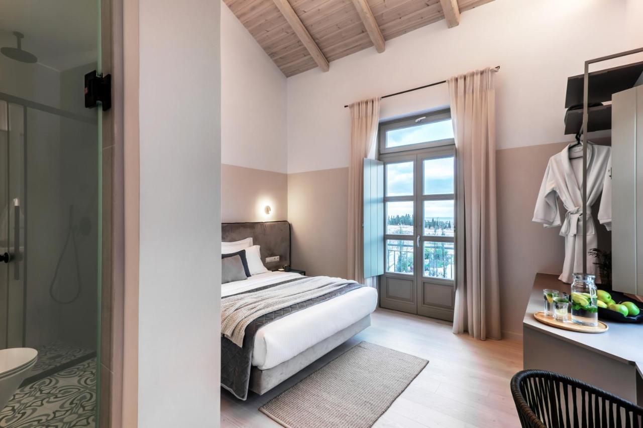 Octavia Rooms Corinth Exterior photo