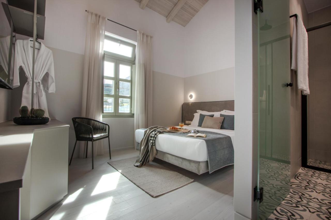 Octavia Rooms Corinth Exterior photo