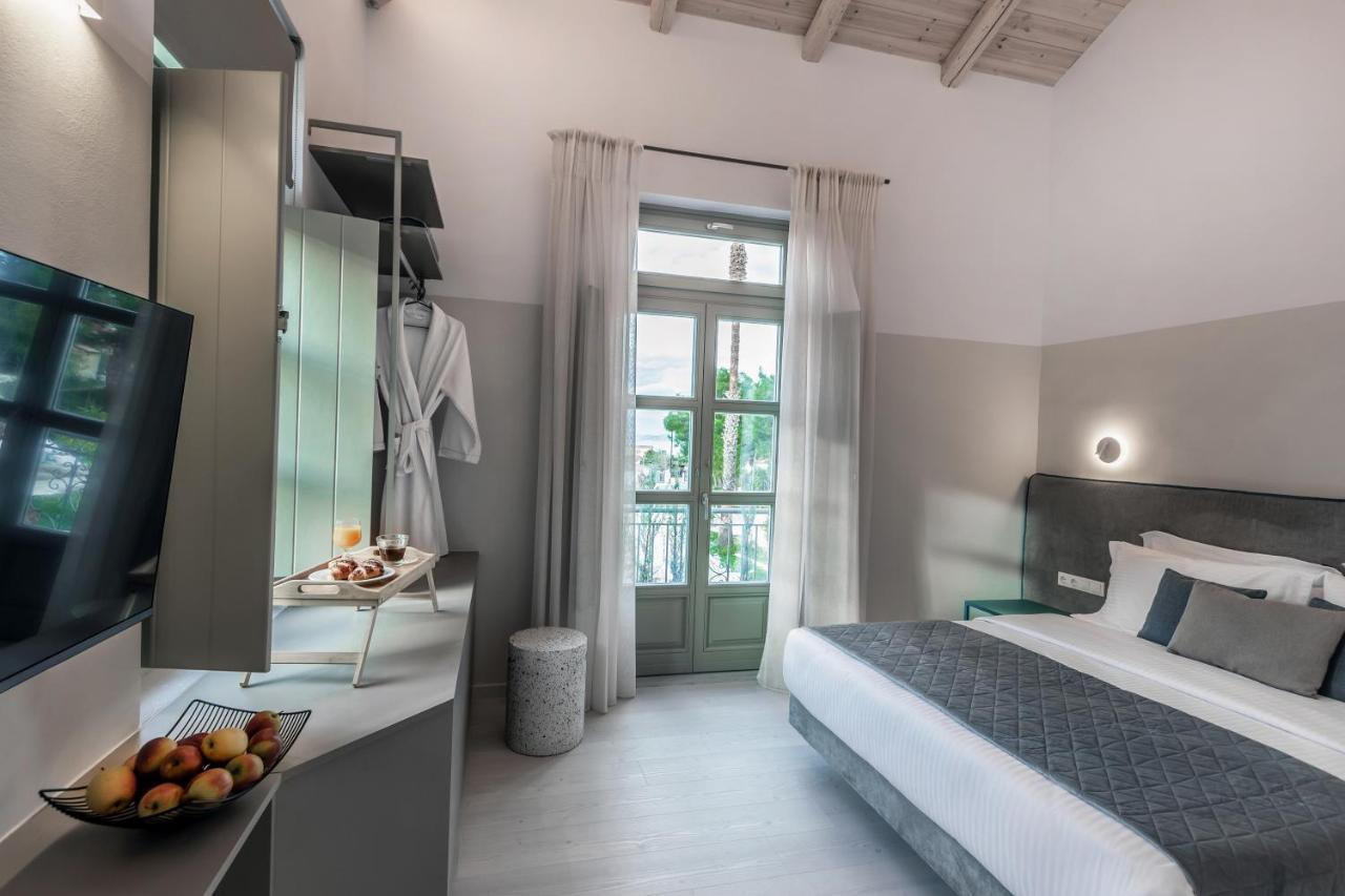 Octavia Rooms Corinth Exterior photo